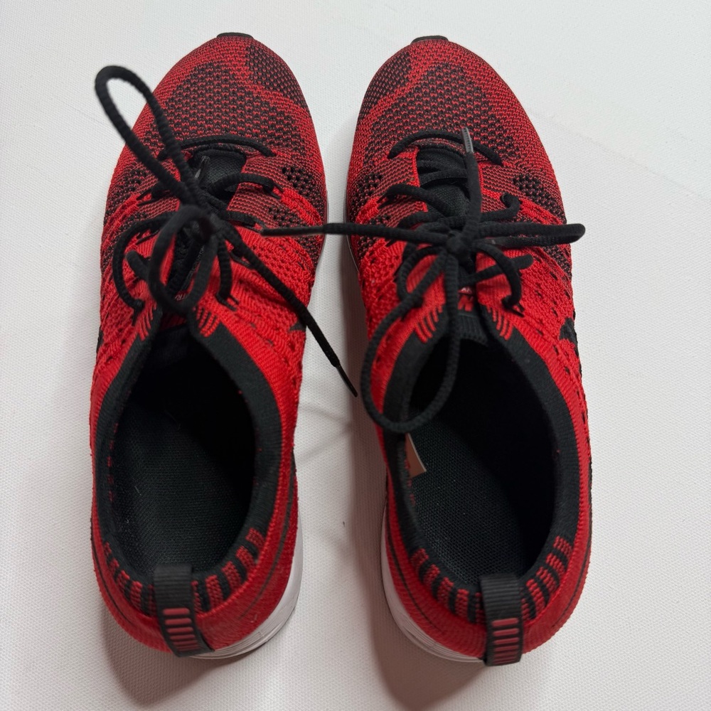 Nike Flyknit Trainer University Red - Picture 7 of 8
